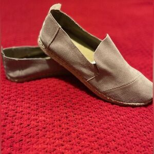 TOMS ESPARTO SUEDE FLATS - W8.5